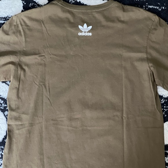 NWOT: Adidas Men’s T-shirt Camo print, size M, back logo - Picture 3 of 3